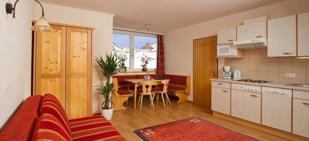 Hotel & Appartement Auerhahn Obertauern Bagian luar foto