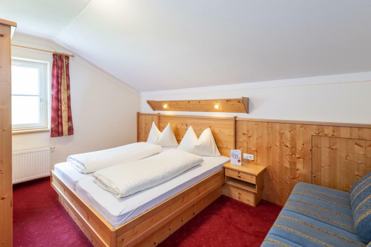 Hotel & Appartement Auerhahn Obertauern Bagian luar foto